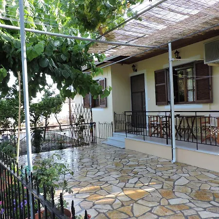 펜션 Calm House In Village, Lefkada *