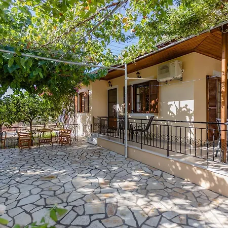 Calm House In Village, Lefkada Holiday home Sivros