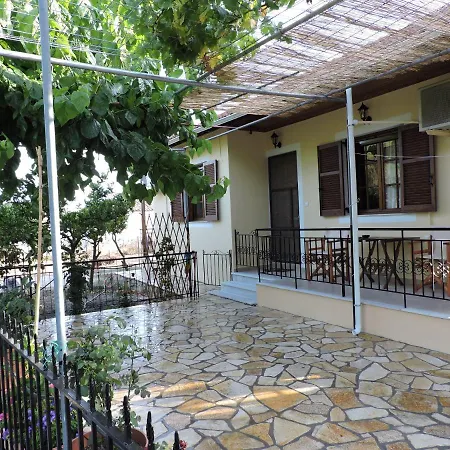 Holiday home Calm House In Village, Lefkada *